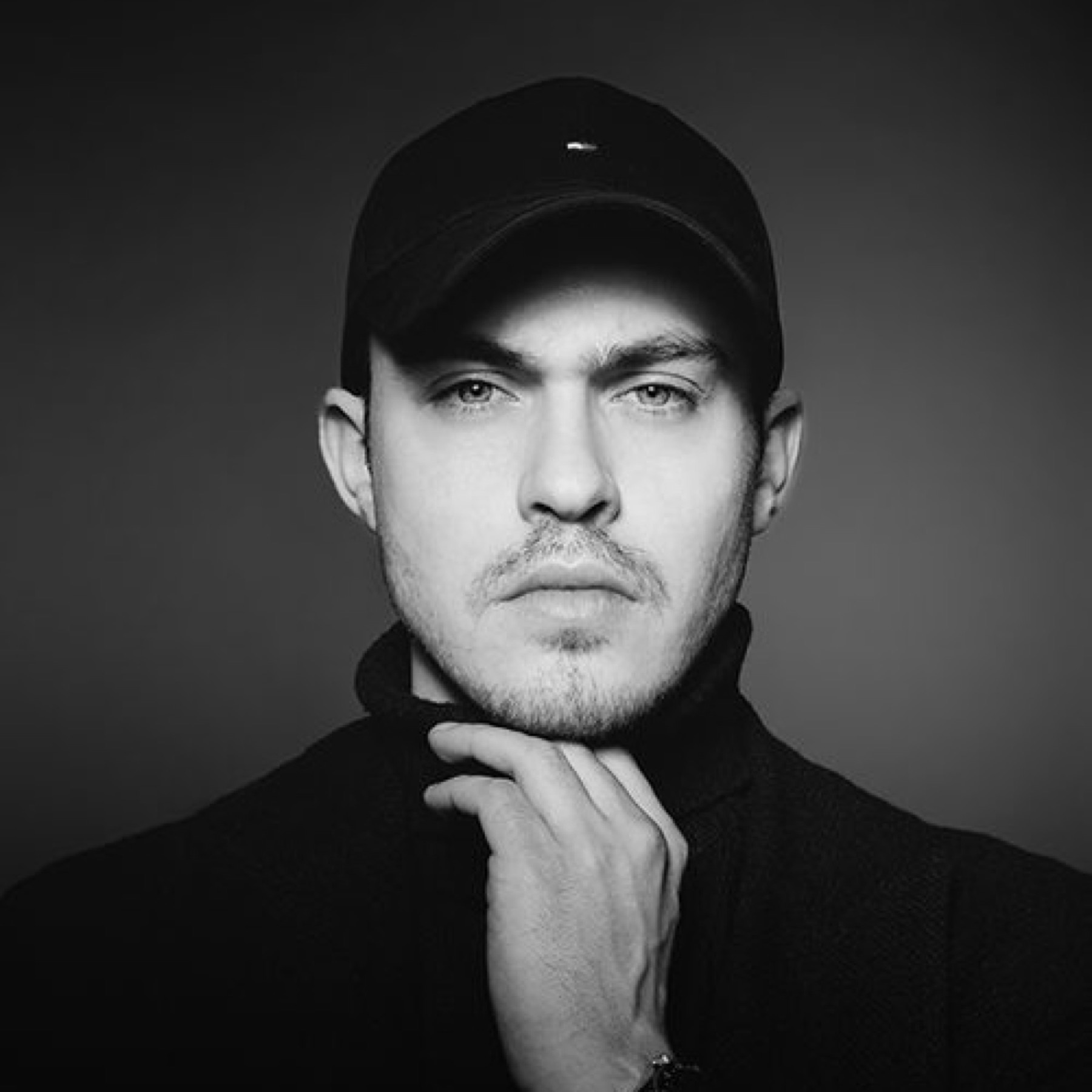 Luca Andrea Donati bei der Arbeit im Fotostudio Zürich